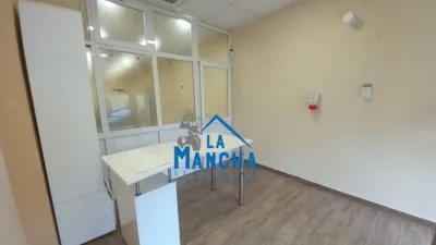 Local comercial en venta en Carretera de Jaen - Más