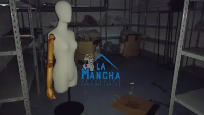 Local comercial en alquiler en Calle Mayor, cerca de Calle de las Carnicerías - Más