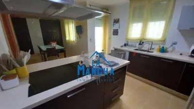 Terraced house on Calle de Minaya photo 3