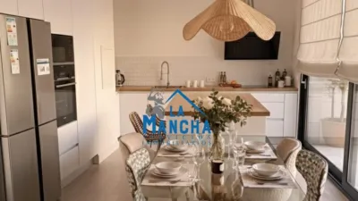 Chalet en venta en Universidad-Campus - Más