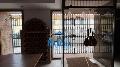 Local comercial en alquiler en Calle de los Donantes de Sangre - Más