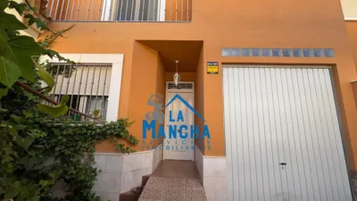 Terraced house on Calle Virgen del Rosario photo 3