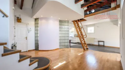 Dúplex en alquiler en Argüelles - Imagen 3