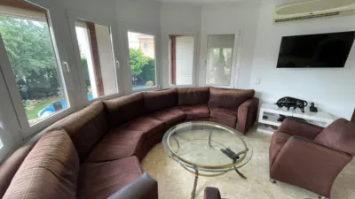 Chalet on Carrer de Francisco de Miranda photo 4