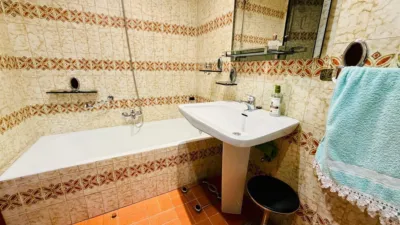 Piso en alquiler en Calle de Acibelas, Circular-Vadillos (Valladolid Capital) de 890 €<span>/mes</span>