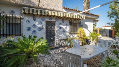 Chalet en venta en Avenida del Suspiro del Moro, 85, Villa de Otura de 325.000 €
