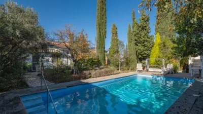 Chalet en venta en Avenida del Suspiro del Moro, 85, Villa de Otura de 325.000 €