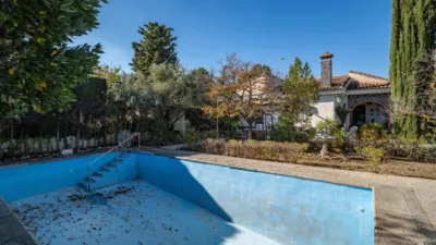 Chalet en venta en Avenida del Suspiro del Moro, 85, Villa de Otura de 325.000 €