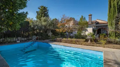 Chalet en venta en Avenida del Suspiro del Moro, 85, Villa de Otura de 325.000 €