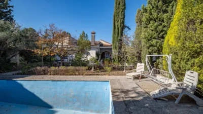 Chalet en venta en Avenida del Suspiro del Moro, 85, Villa de Otura de 325.000 €