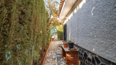 Chalet en venta en Avenida del Suspiro del Moro, 85, Villa de Otura de 325.000 €