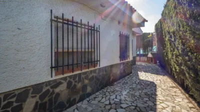 Chalet en venta en Avenida del Suspiro del Moro, 85, Villa de Otura de 325.000 €