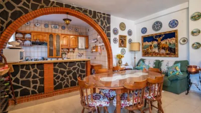 Chalet en venta en Avenida del Suspiro del Moro, 85, Villa de Otura de 325.000 €