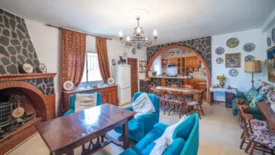 Chalet en venta en Avenida del Suspiro del Moro, 85, Villa de Otura de 325.000 €