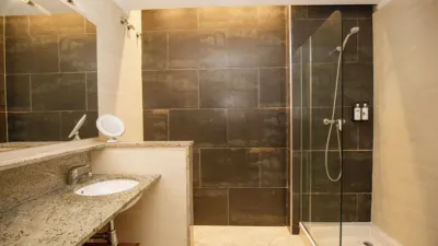 Piso en alquiler en Plaça de Rafael Alberti, Fontajau-Domeny-Taialà (Girona Capital) de 1.500 €<span>/mes</span>