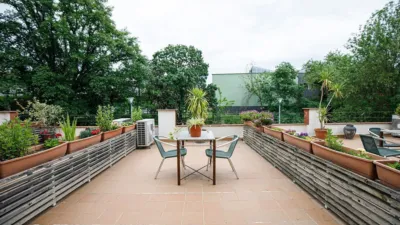 Piso en alquiler en Plaça de Rafael Alberti, Fontajau-Domeny-Taialà (Girona Capital) de 1.500 €<span>/mes</span>