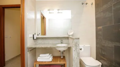 Piso en alquiler en Plaça de Rafael Alberti, Fontajau-Domeny-Taialà (Girona Capital) de 1.500 €<span>/mes</span>