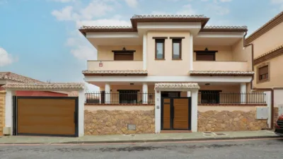 Chalet on Calle de Lanjaron photo 2