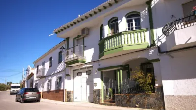 Terraced house on Camino Real Street photo 2