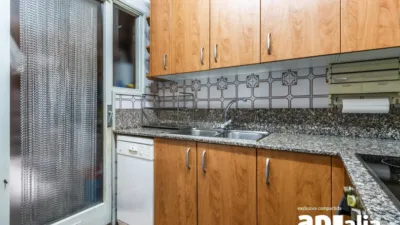 Flat on Carrer de Puigcerdà photo 14
