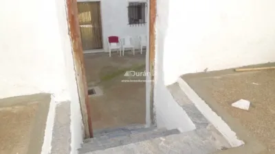 House in 3rd Line photo 33