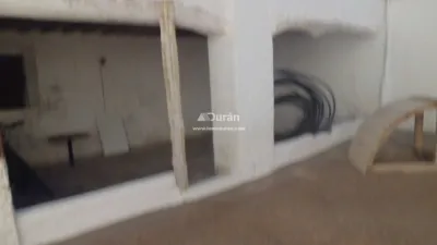 House in 3rd Line photo 3
