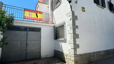 Chalet on Calle del Pardo, Santallana photo 9