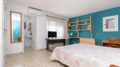 Chalet on Calle de las Águilas photo 29