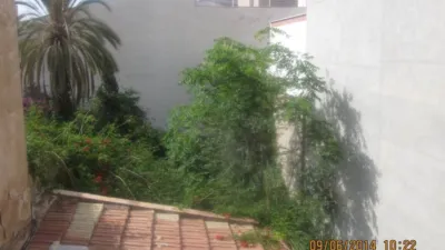 Rustic house in the center photo 13