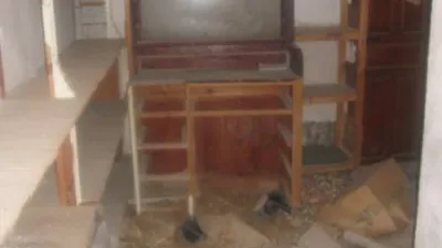 Rustic house in the center photo 3