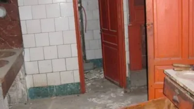 House in the Center photo 8
