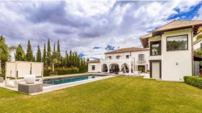 Chalet en venta en Sotogrande Alto, San Roque Golf Club (Sotogrande) de 2.695.000 €