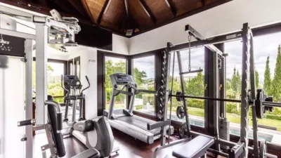 Chalet en venta en Sotogrande Alto, San Roque Golf Club (Sotogrande) de 2.695.000 €