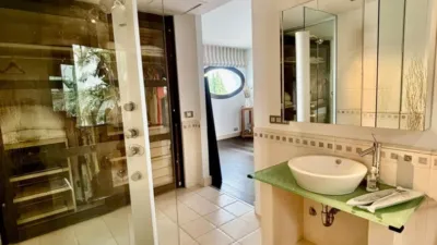 Chalet en venta en Sotogrande Alto, San Roque Golf Club (Sotogrande) de 2.695.000 €