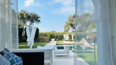 Chalet en venta en Sotogrande Alto, San Roque Golf Club (Sotogrande) de 2.695.000 €
