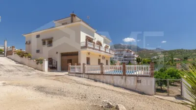 Chalet en venta en Alcaucín, Alcaucín de 599.900 €