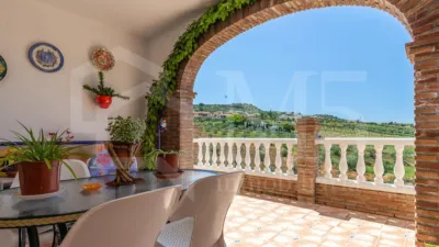 Chalet en venta en Alcaucín, Alcaucín de 599.900 €