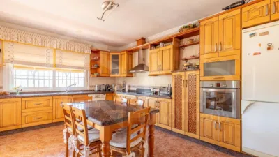 Chalet en venta en Alcaucín, Alcaucín de 599.900 €
