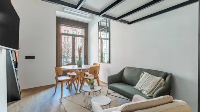 Apartamento en alquiler en Calle de Fuencarral, cerca de Calle de Augusto Figueroa - Imagen 2