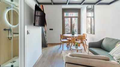 Apartamento en alquiler en Calle de Fuencarral, cerca de Calle de Augusto Figueroa - Imagen 3