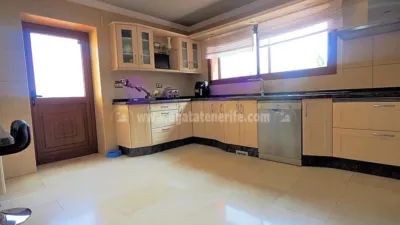 Chalet en venta en Tenerife North, La Guancha de 750.000 €