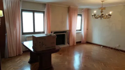 Apartment on Valentín Calderón Street photo 3