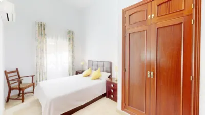 Piso en alquiler en Avenida de Jesús Cautivo, Los Boliches (Fuengirola) de 1.050 €<span>/mes</span>