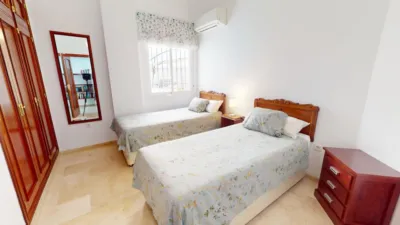 Piso en alquiler en Avenida de Jesús Cautivo, Los Boliches (Fuengirola) de 1.050 €<span>/mes</span>