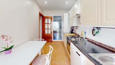 Piso en alquiler en Avenida de Jesús Cautivo, Los Boliches (Fuengirola) de 1.050 €<span>/mes</span>