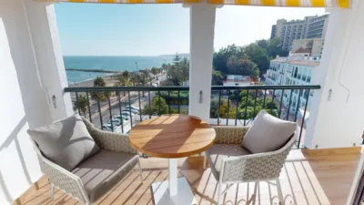 Piso en alquiler en Paseo Marítimo Rey de España, cerca de Avenida de Carvajal, Las Gaviotas-Carvajal (Fuengirola) de 2.300 €<span>/mes</span>