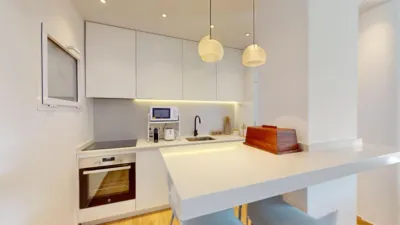 Piso en alquiler en Paseo Marítimo Rey de España, cerca de Avenida de Carvajal, Las Gaviotas-Carvajal (Fuengirola) de 2.300 €<span>/mes</span>