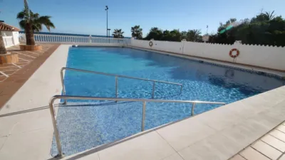 Piso en alquiler en Paseo Marítimo Rey de España, cerca de Avenida de Carvajal, Las Gaviotas-Carvajal (Fuengirola) de 2.300 €<span>/mes</span>