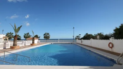 Piso en alquiler en Paseo Marítimo Rey de España, cerca de Avenida de Carvajal, Las Gaviotas-Carvajal (Fuengirola) de 2.300 €<span>/mes</span>