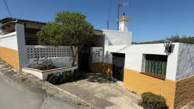 House on Cortijo Benitez Street photo 2